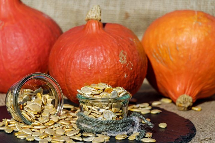 Come sgusciare i semi di zucca e di girasole