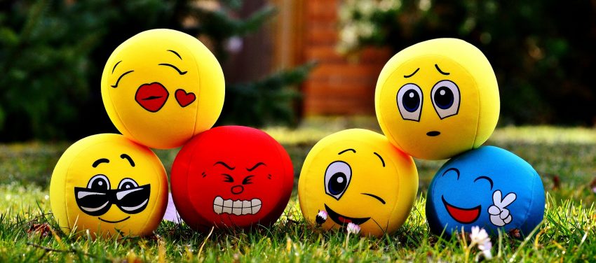 Che cosa vuol dire il simbolo emoticon <3