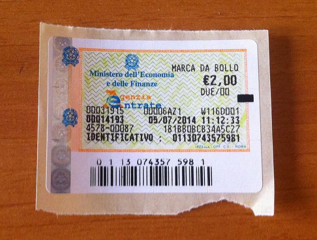 Come staccare le marche da bollo