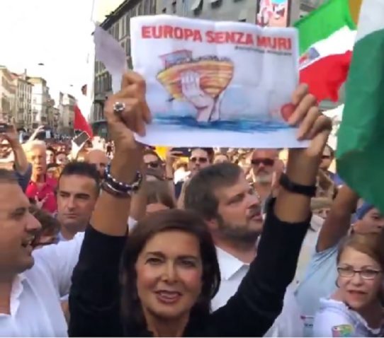 Laura Boldrini: anche lei al corteo contro Orban e Salvini
