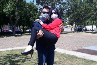 Coppia balconi lockdown