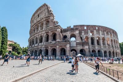Covid: Andreoni, 'boom turisti a Roma per Feste, così il Lazio registra più casi'