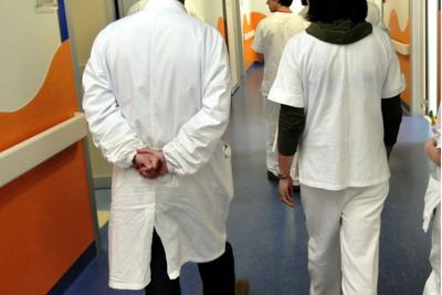 Medici in fuga da Ssn, oltre 11mila dimissioni tra 2019-2022