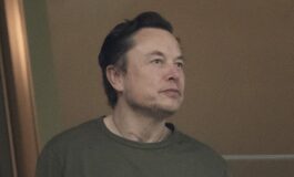 Elon Musk primo piano