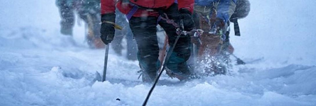 Bambina di 4 anni entra nella storia: è la più giovane climber a raggiungere il campo base dell'Everest