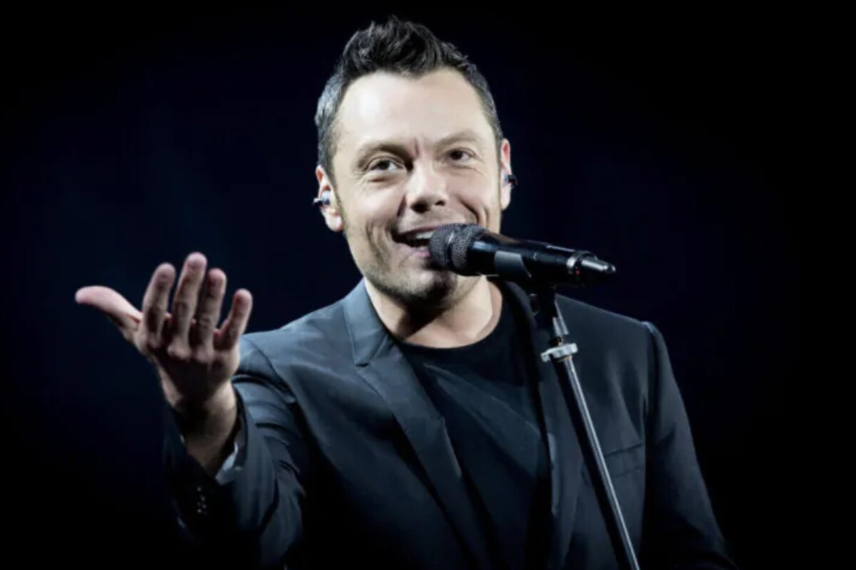 Tiziano Ferro in crisi: "Se non chiedi aiuto, come fanno ad arrivare i rinforzi?"