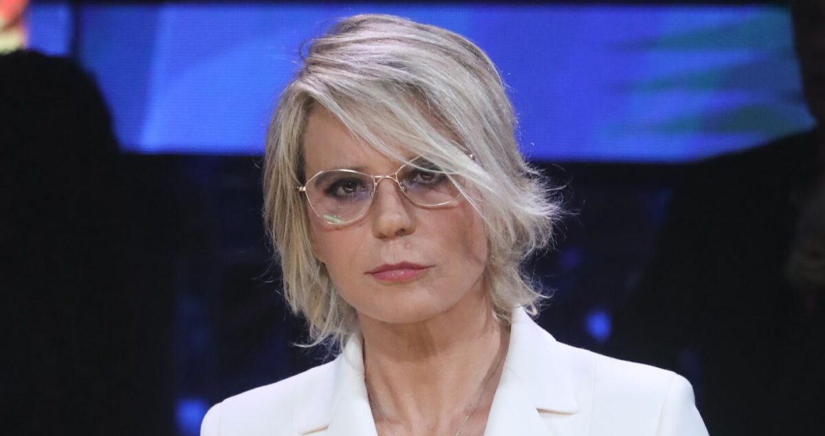 C'è posta per te, Giuseppe litiga con le figlie, lui si innervosisce: "Non voglio ascoltare più"