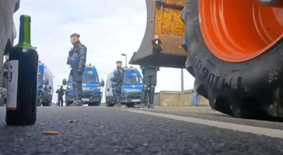 Vertice UE: attesi mille trattori per le strade di Bruxelles