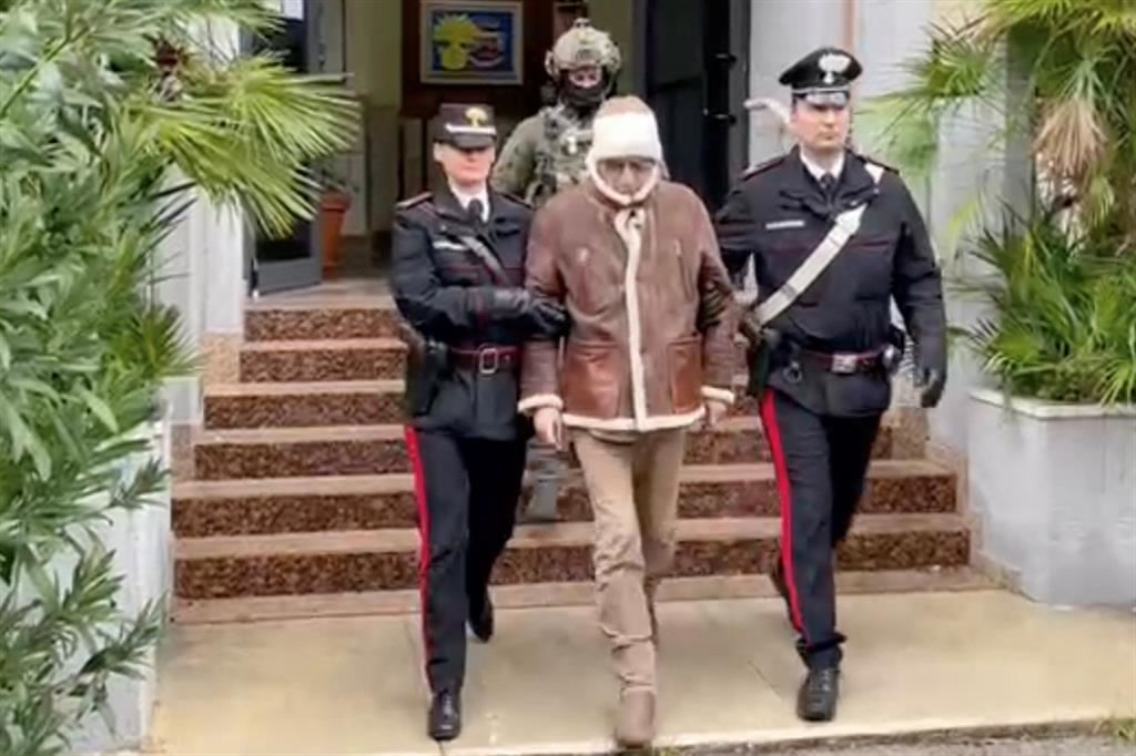 Matteo Messina Denaro: arrestati altri tre uomini per aver protetto l'uomo durante la latitanza