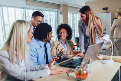 Manageritalia, +8,1% donne dirigenti nell'ultimo anno, dal 2008 raddoppiate in gestione