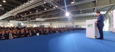 Auto, Salvini: "Solo elettrico da 2035 è suicidio di intero comparto economico e industriale"