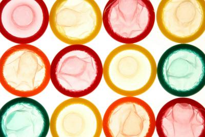 Sessuologi, 'giovani usano meno condom ed &egrave; boom malattie trasmissibili'