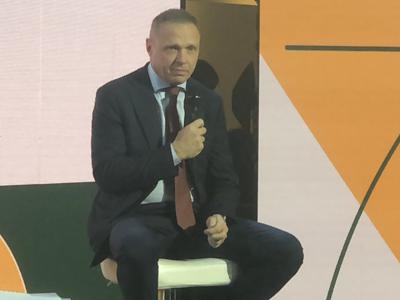 McDonald's, Lollobrigida: "Pere italiane nel menu valorizzano e aiutano produzione qualit&agrave;"