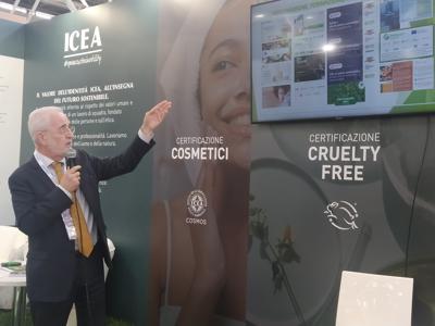 Uiops a Cosmoprof: "Cosmesi più sostenibile con olio di palma certificato"
