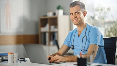 Londra, medici di famiglia a pagamento per tagliare le attese