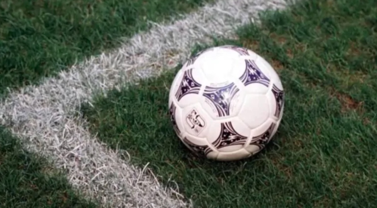 Razzismo nel calcio, il caso Acerbi e i precedenti in Italia
