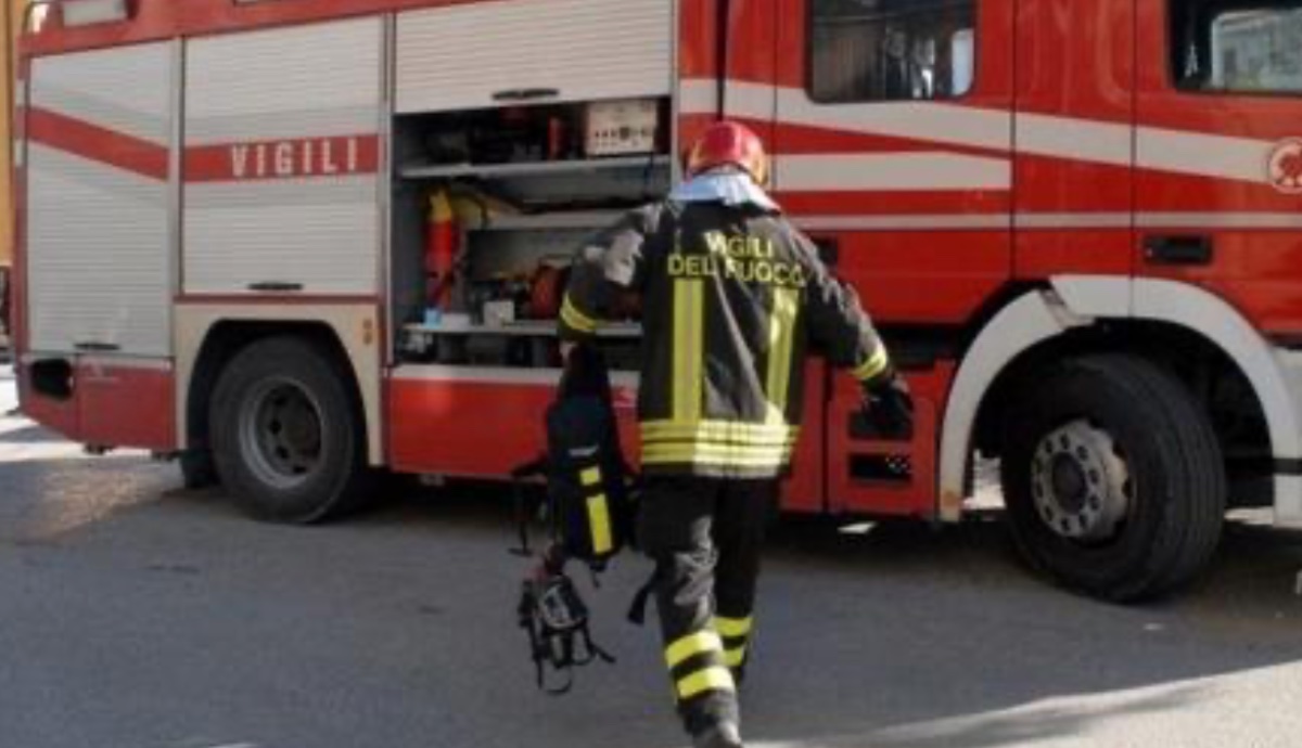Incidente a Cagliari: uomo muore carbonizzato nella sua auto