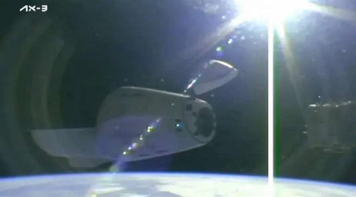 Missione Spaziale della navetta Crew Dragon: a bordo 3 americani e un russo