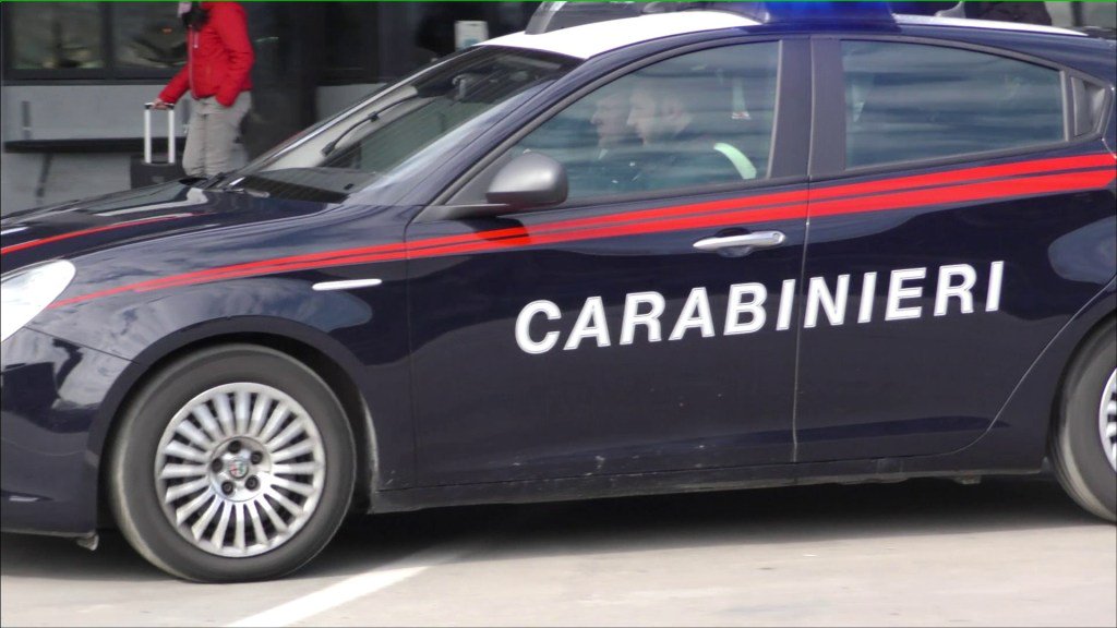 Roma, si sveglia e trova i ladri in casa: la centenaria li ha messi in fuga