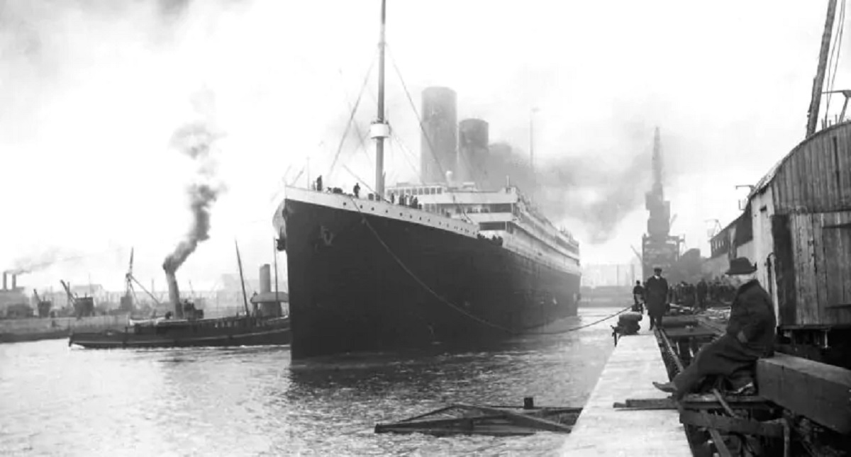 Titanic, la celebre zattera è stata venduta all'asta