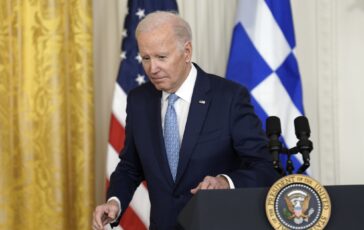 Biden critica Israele
