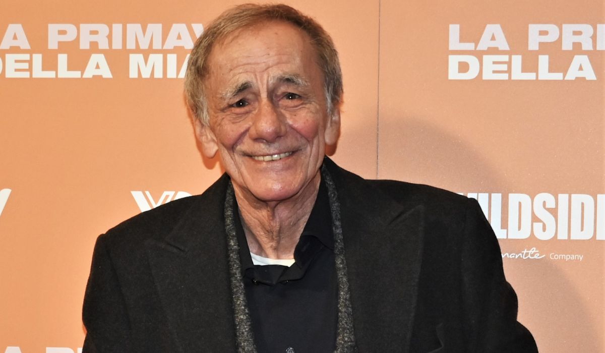 Roberto Vecchioni in Procura: denunciato per diffamazione da Geronimo La Russa