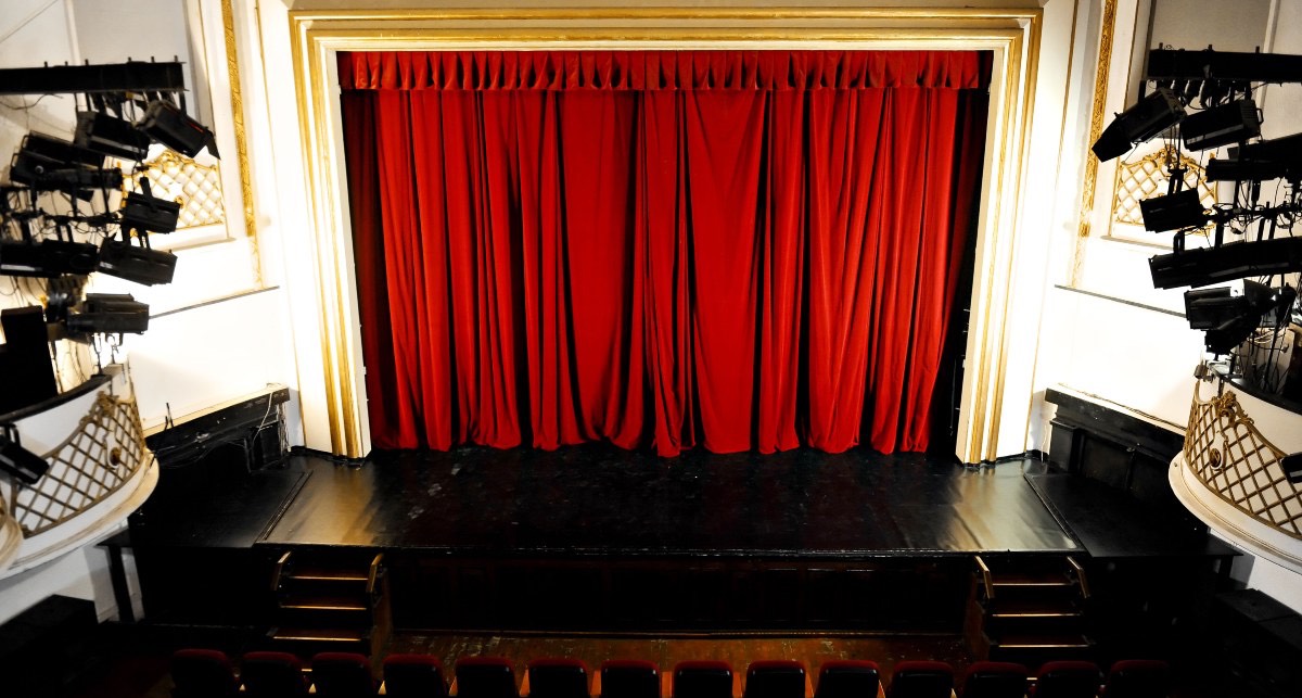 Un topo in platea interrompe lo show di Vincenzo Salemmo al teatro Sistina