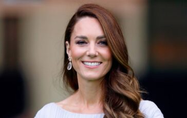 mobile kate middleton 364x230