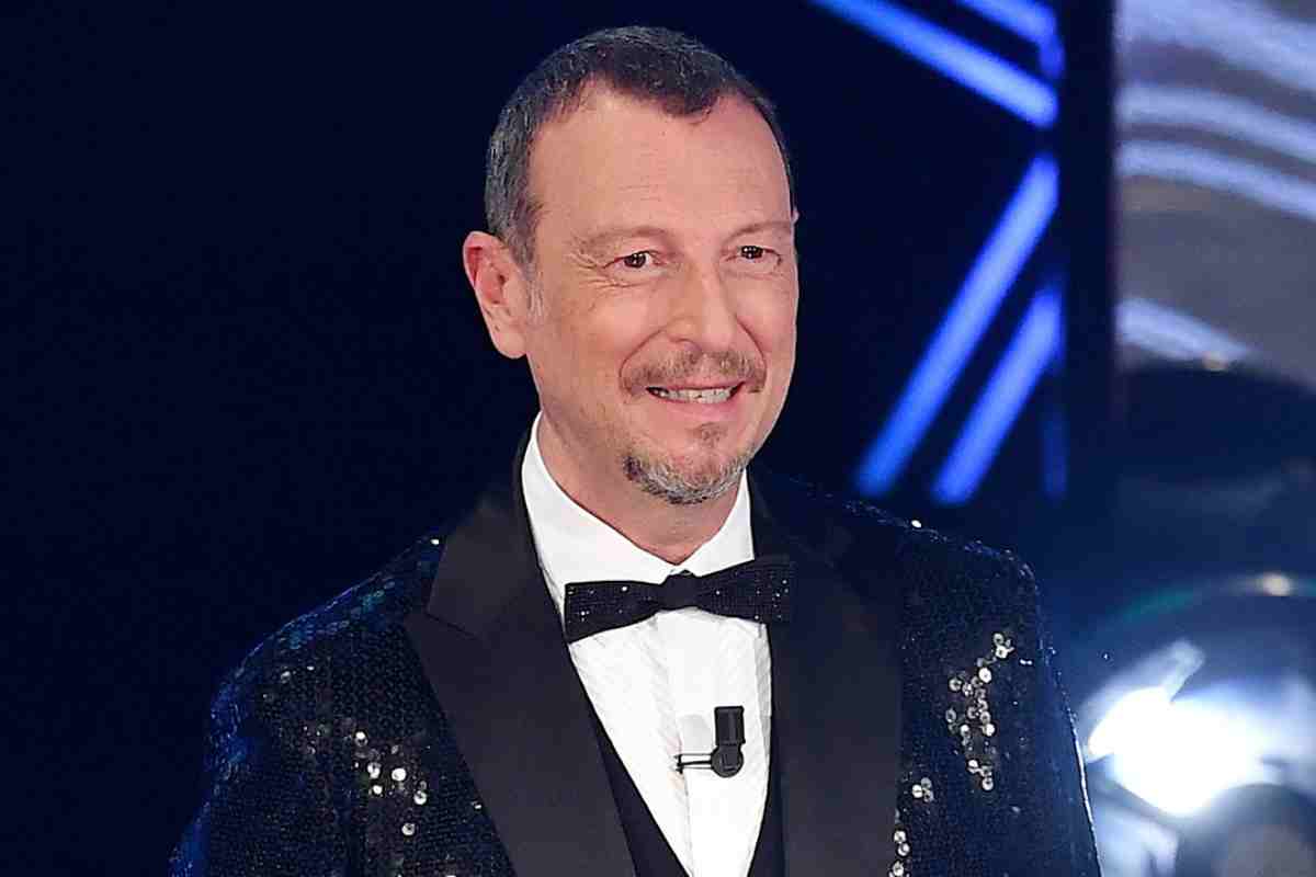 Amadeus dopo le voci sull'addio alla Rai: il dettaglio non sfugge