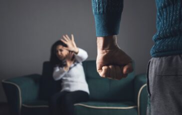 contrasto violenza donne iconica 1 364x230