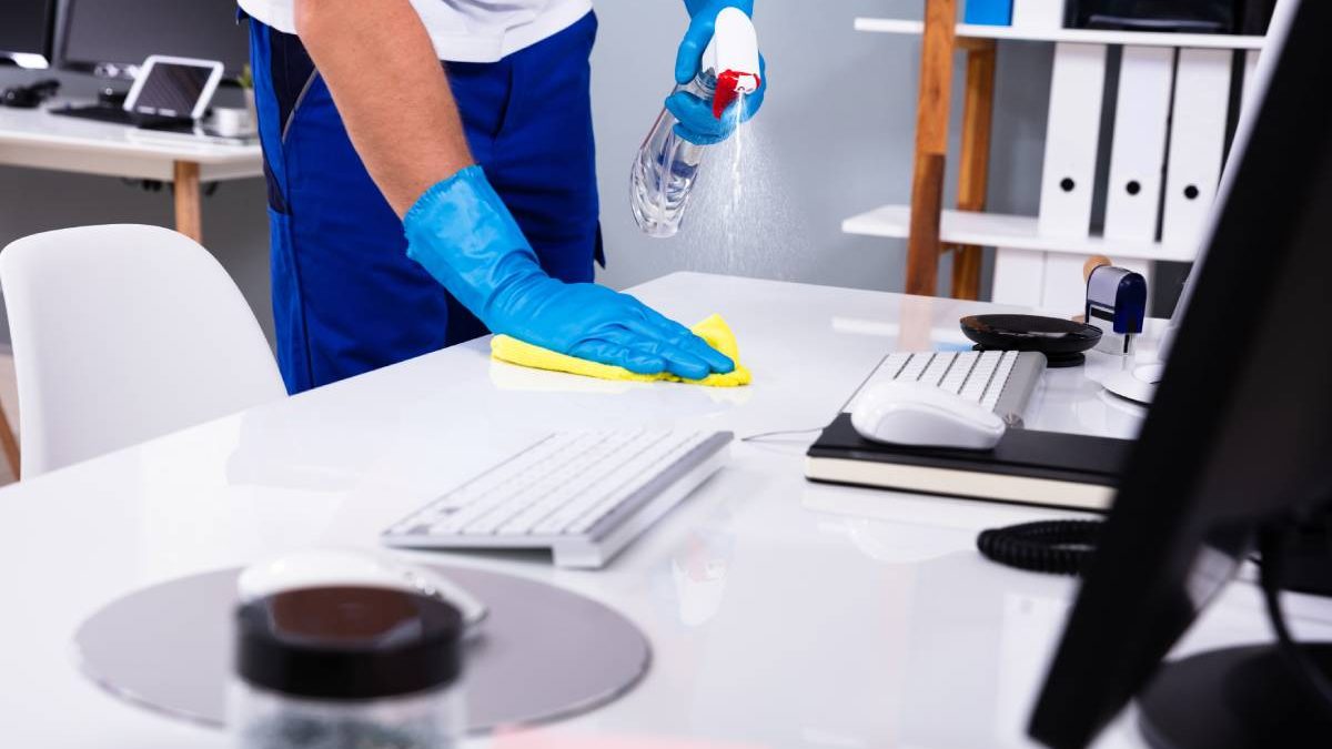 Pulizie ordinarie ufficio per un ambiente ordinato e accogliente