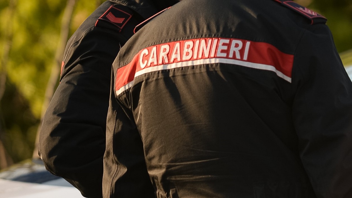 Ladispoli, tragedia nel parco: donna trovata morta su una panchina
