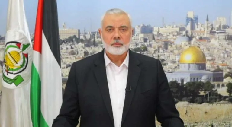 Israele uccide tre dei suoi figli ma il leader Hamas non cede: "Non cambieremo posizione"