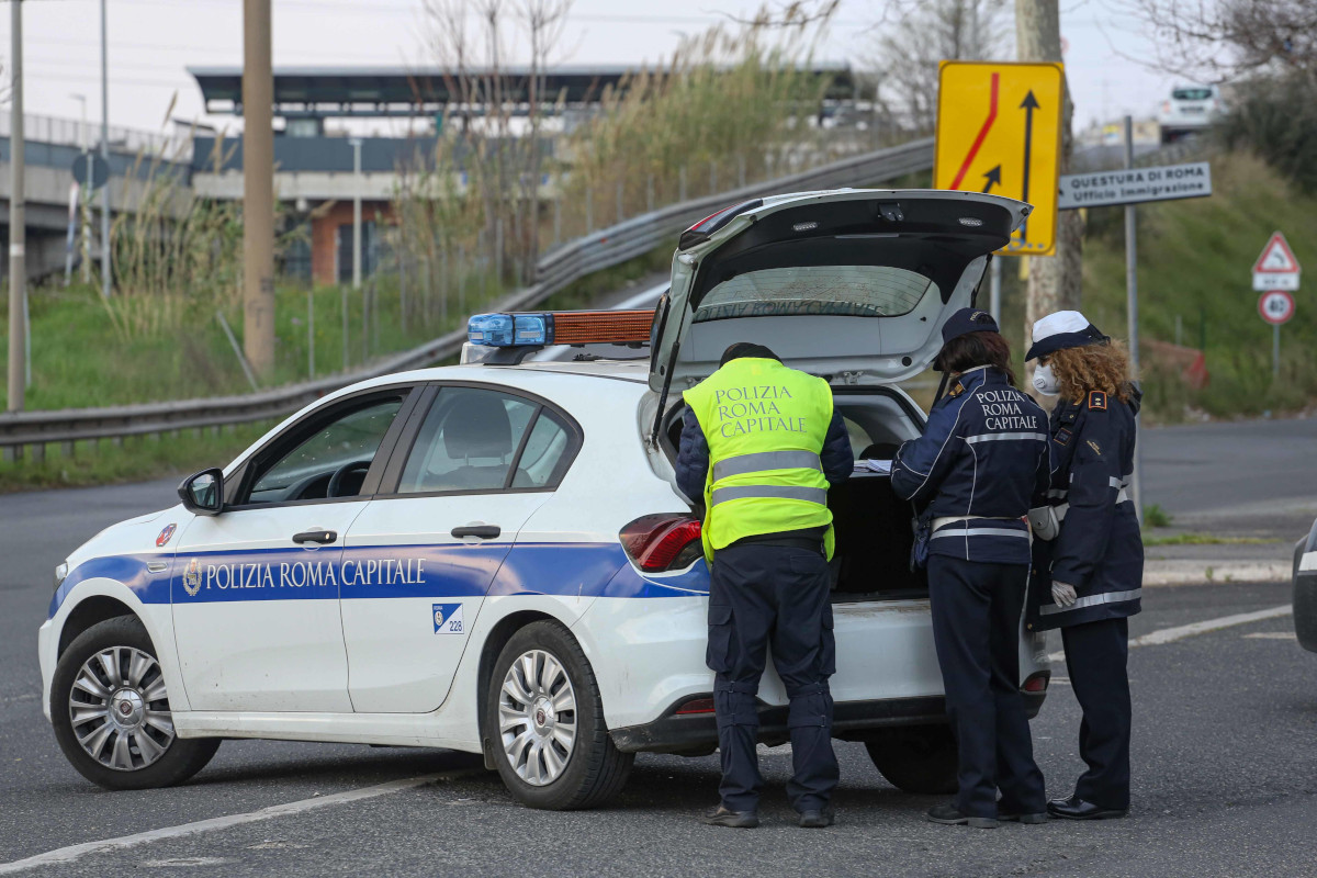 Roma, scontro tra due autobus: diversi feriti gravi