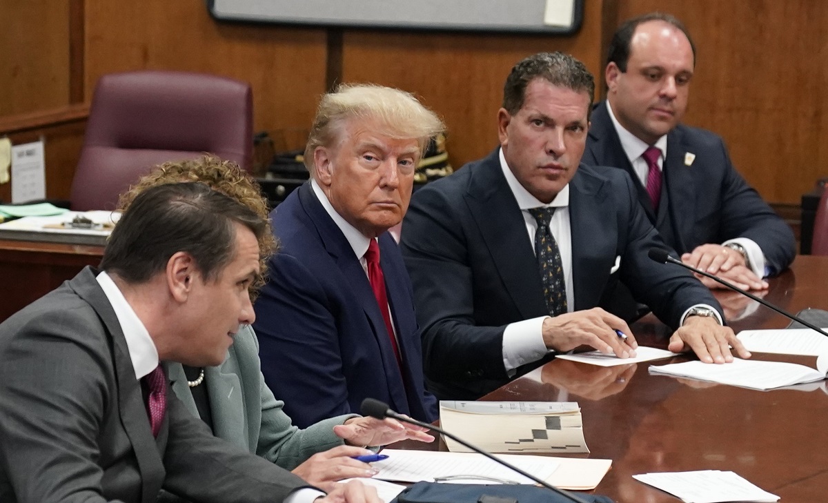 Il piano di Trump per fermare la guerra in Ucraina: cedere Crimea e Donbass a Putin