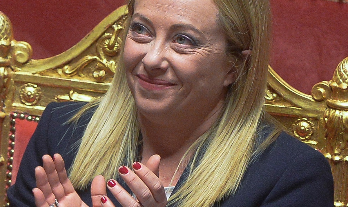 Sondaggi politici: Fratelli d'Italia rimane il primo partito, in testa con il 27,8%