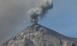 Indonesia, vulcano Ruang in eruzione: rischio tsunami