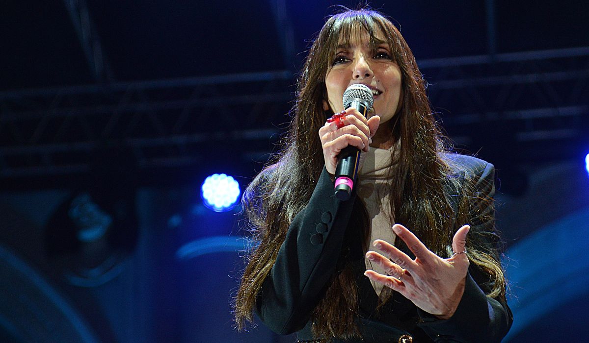 Ambra Angiolini, festa di compleanno a sorpresa con Renga