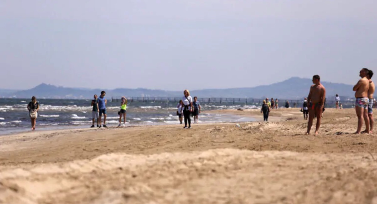 Tragedia a Rimini, 37enne annega in mare: il fidanzato ha cercato di salvarla