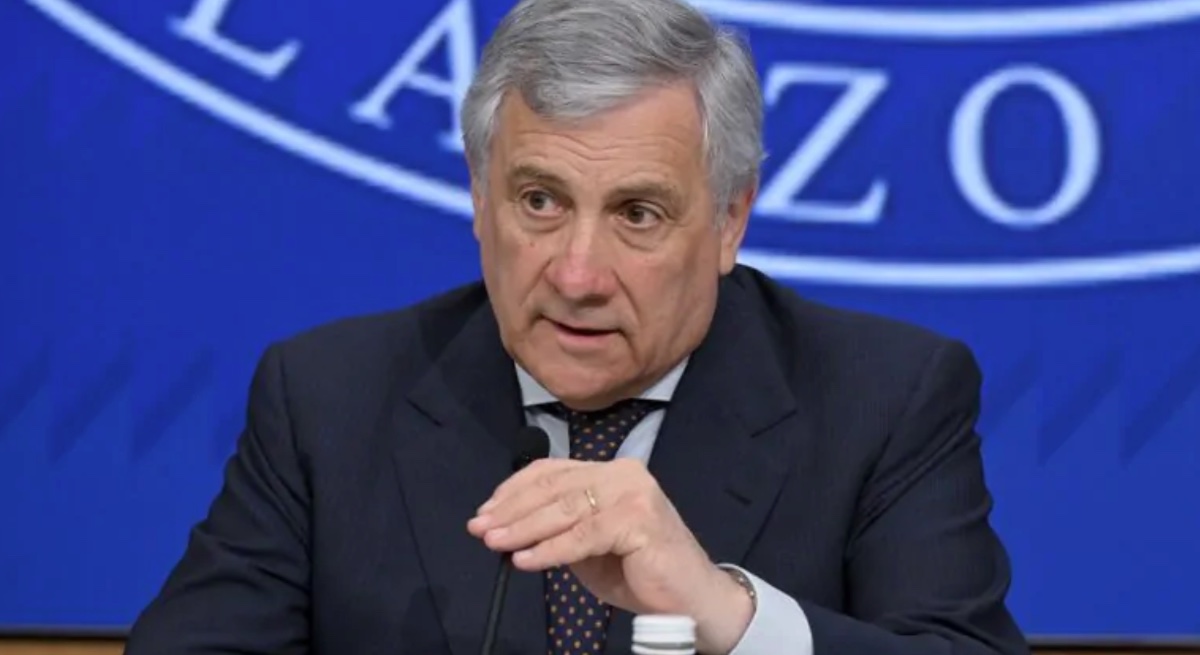 Attacco di Israele all'Iran, Tajani: "I nostri connazionali sono al sicuro"