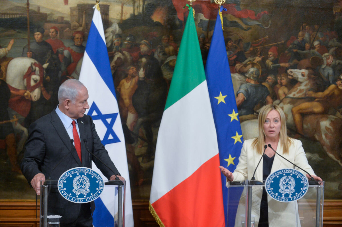 Attacco dell'Iran contro Israele: intercettati centinaia di droni