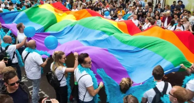 Iraq contro l'omosessualità: 15 anni di carcere per chi ha relazioni gay
