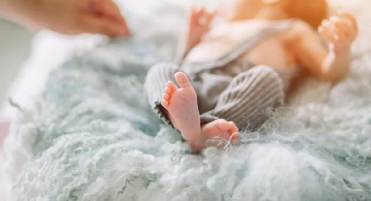 Aosta, costrette ad ascoltare il battito del feto per non abortire