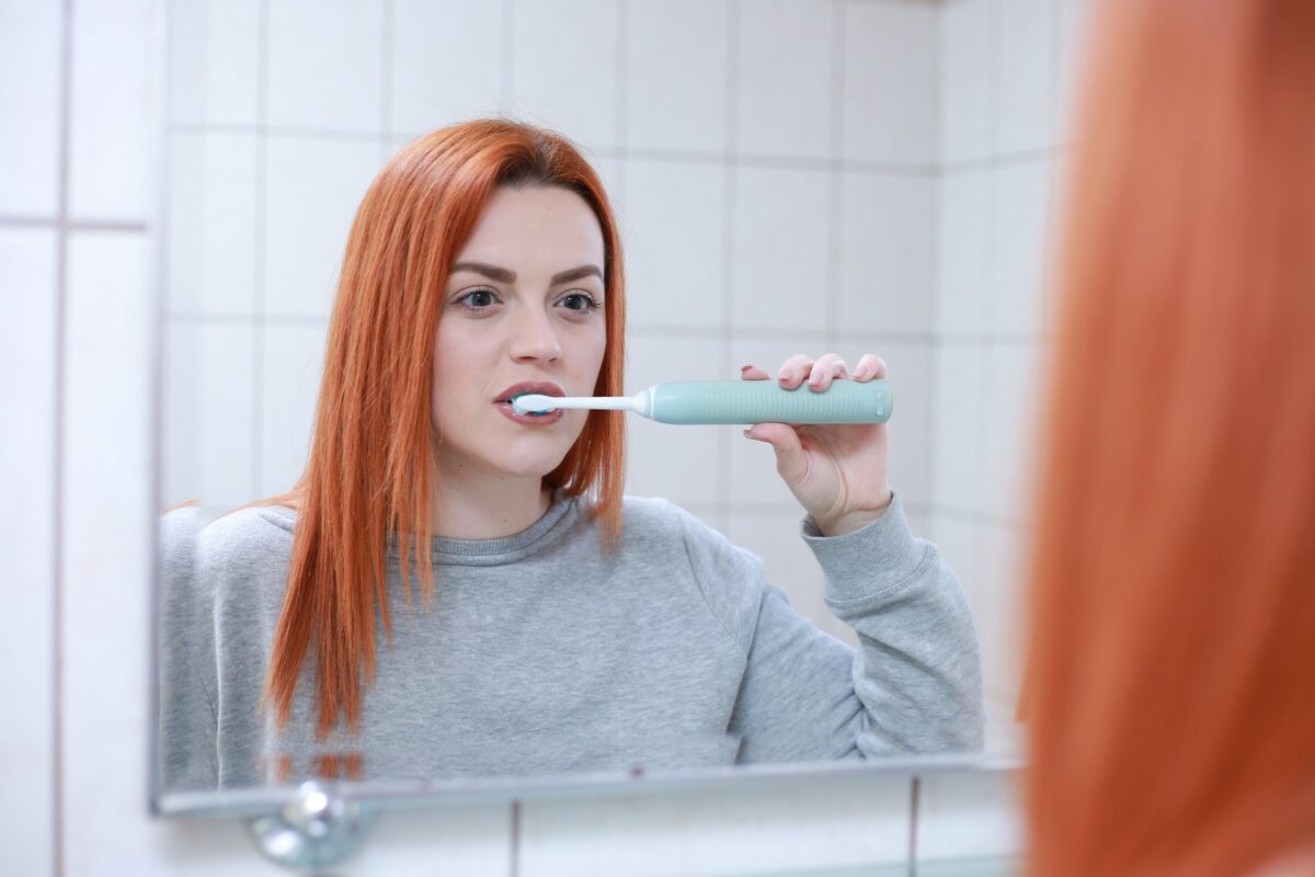 Spazzolino elettrico: i consigli per utilizzarlo bene