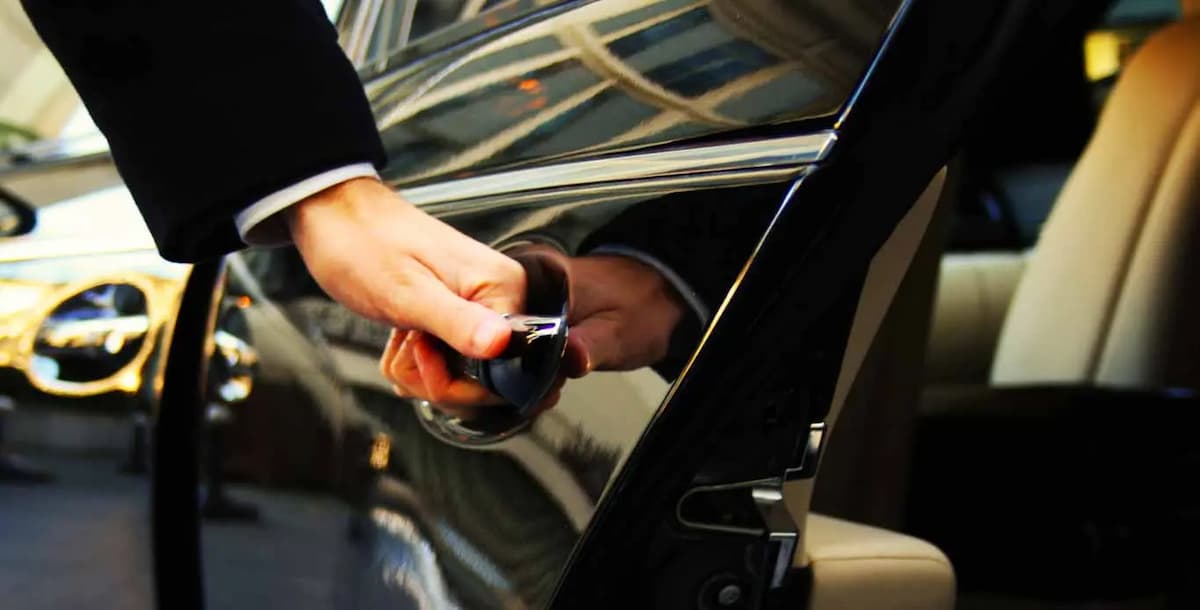 Perché noleggiare un'auto con autista?