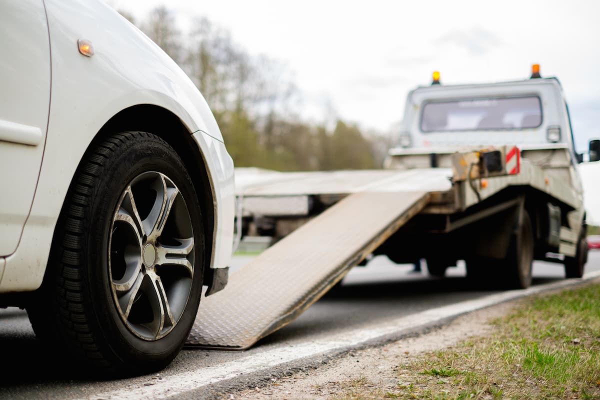 Carroattrezzi Auto: come funziona il soccorso stradale