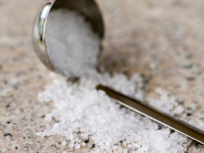 Riduzione consumo sale, esperto '10 consigli per mix gusto-benessere'