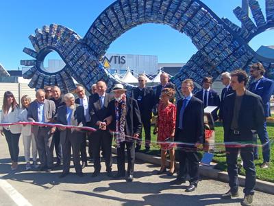 Arte e riciclo, presentata l&rsquo;opera Terzo Paradiso Recycling
