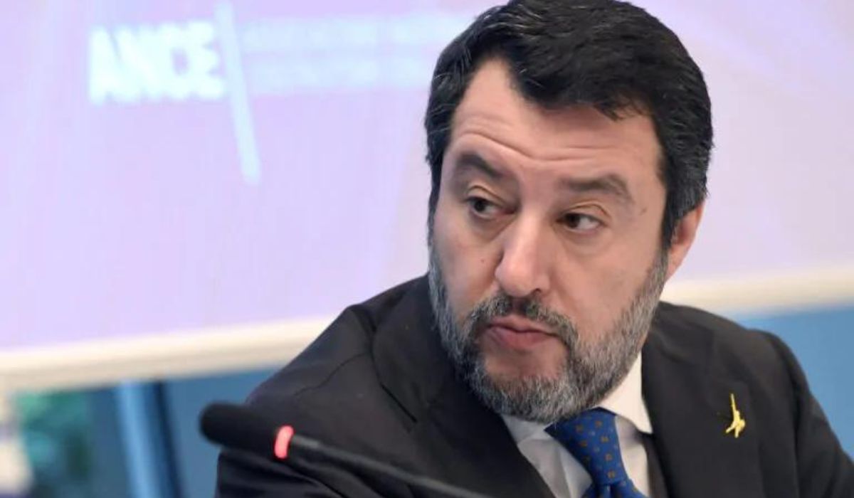 Salvini su Macron: "È pericoloso. Lega contraria a mandare militari in Ucraina"