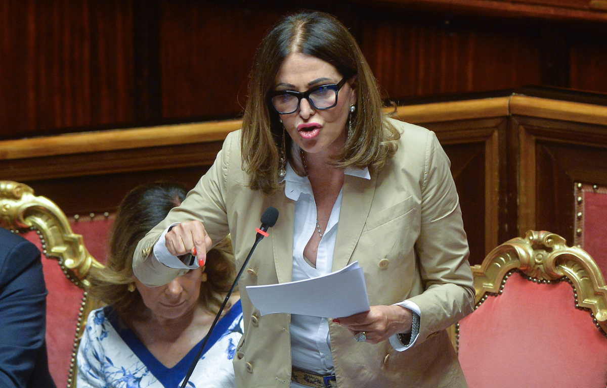 Daniela Santanché e la presunta truffa aggravata Inps, Salvini dichiara: “Non chiediamo le sue dimissioni”